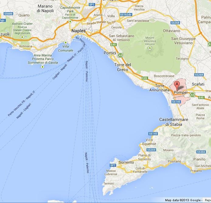 Napoli Körfezi, İtalya göster